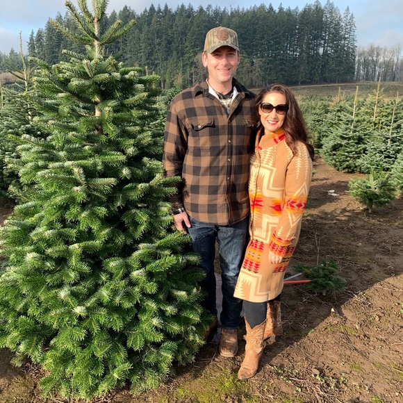 Meet your Posher, Allison - Picture 2 of 3